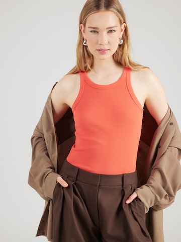 Haut GARCIA en orange : devant