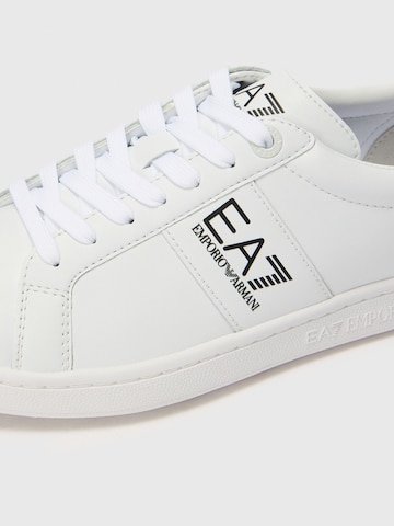 EA7 Emporio Armani Σνίκερ χαμηλό 'CLASSIC' σε λευκό