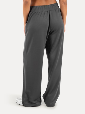 Smilodox Loosefit Hose 'Luvia' in Grau