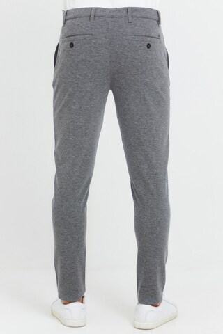 !Solid Slimfit Chinohose 'Olivero' in Grau