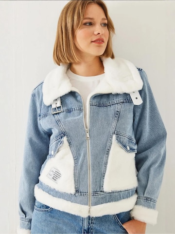 Bianco Lucci Tussenjas in Blauw