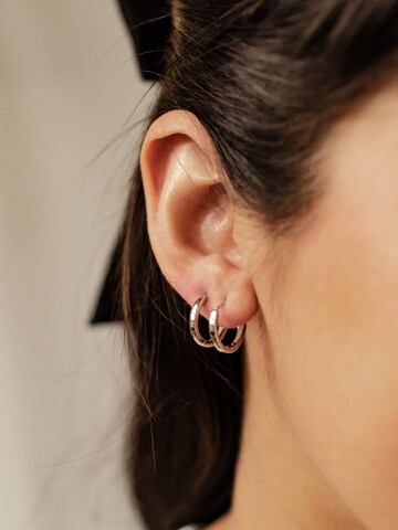 Hey Happiness Earrings 'Medium Band' in Silver