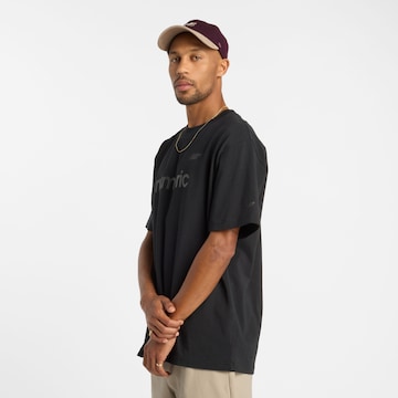 new balance Shirt 'Numeric' in Zwart