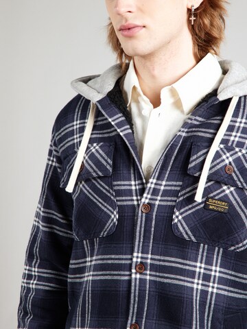 Superdry Comfort fit Koszula w kolorze niebieski