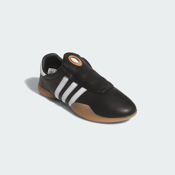ADIDAS ORIGINALS Slip-on 'Taekwondo Mei' σε μαύρο