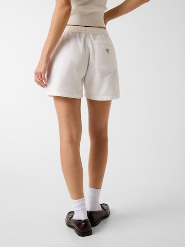 GUESS Loose fit Jeans in White