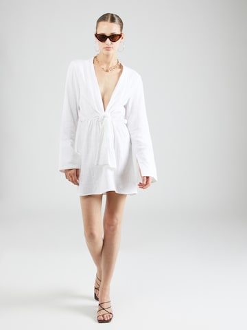 Robe NA-KD en blanc