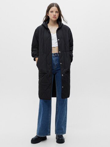 Pull&Bear Mantel in Schwarz