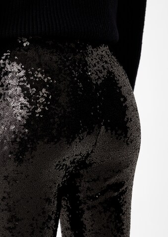 COMMA Flared Trousers in Black