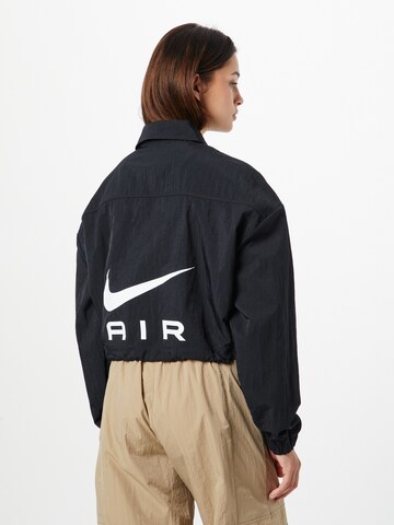 Nike Sportswear Between-season jacket in Black