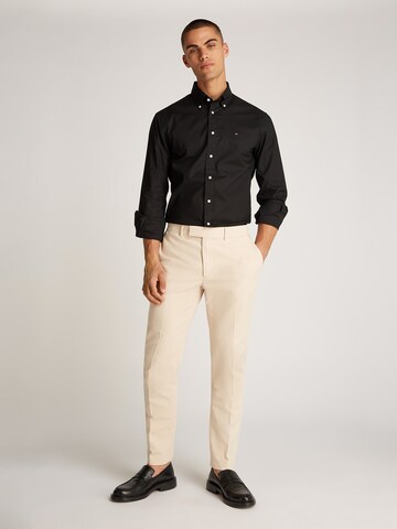 TOMMY HILFIGER Slimfit Ráncos nadrág 'DENTON' - bézs