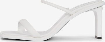 Mule Calvin Klein en blanc : devant