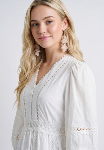 IZIA - Vestido em branco