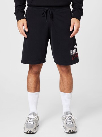 HOLLISTER Regular Trousers in Black: front