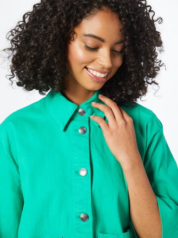 SISTERS POINT Prehodna jakna 'OLEA' | zelena barva