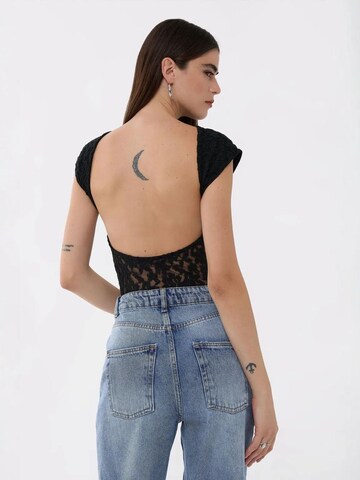 Hiccup - Top em preto