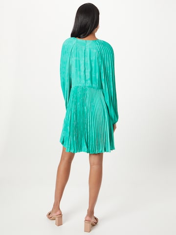 Rochie de la Banana Republic pe verde