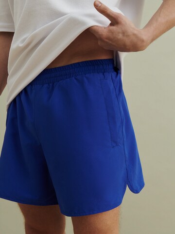 DAN FOX APPAREL Zwemshorts 'Ole' in Blauw