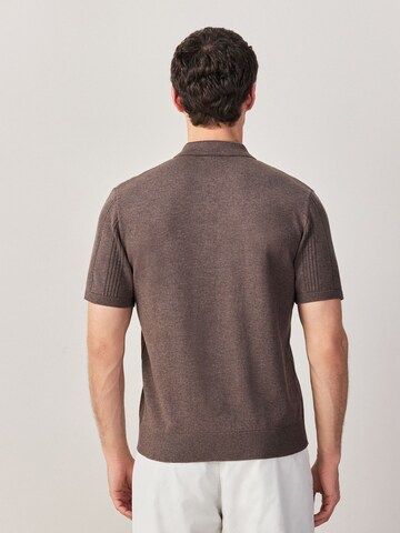 Next Pullover in Braun