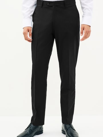 Next Regularen Hlače na rob | črna barva: sprednja stran