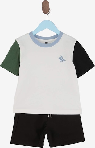 Trendyol Setti värissä beige: etupuoli