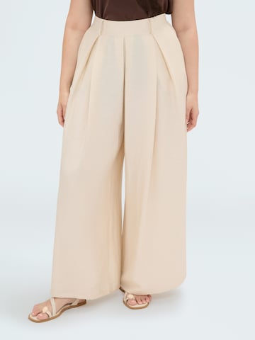 Fiorella Rubino - Pierna ancha Pantalón en beige