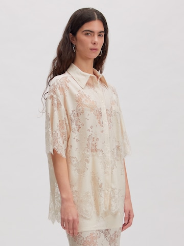 EDITED Blouse 'Bella' in Wit