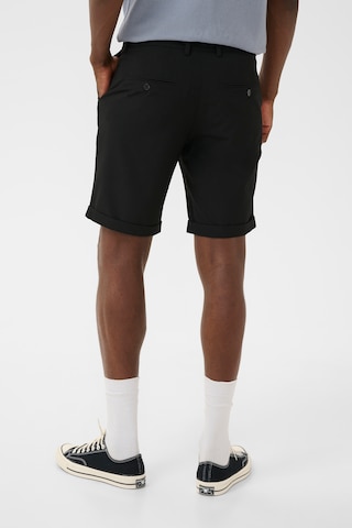 Matinique Regular Chinohose in Schwarz