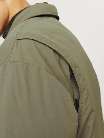 JACK & JONES Between-Season Jacket in Green