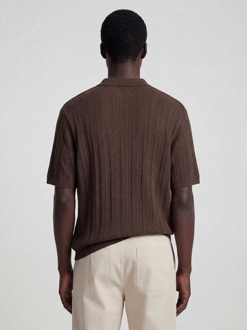 TRAPP Средняя посадка Рубашка в Коричневый