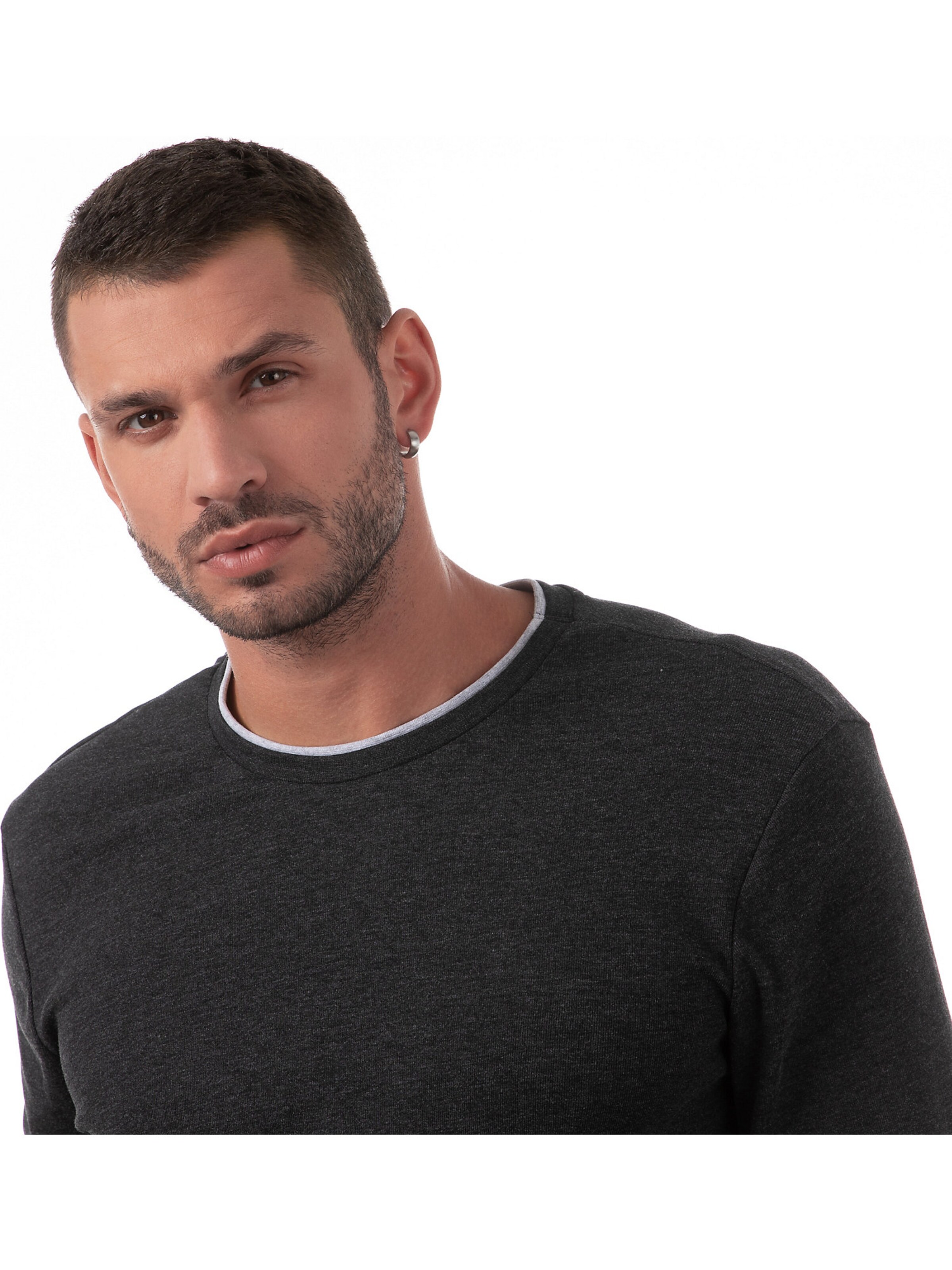 FAVS Earring in Silver: front