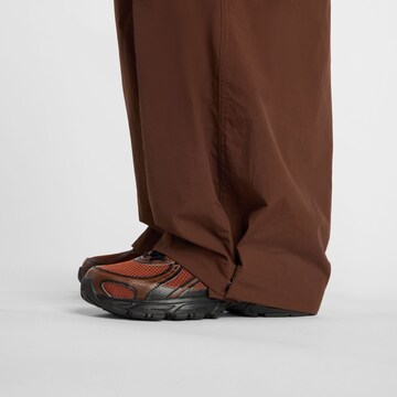 Wide Leg Pantalon cargo new balance en marron