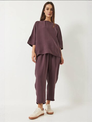 Pantalons de tailleur Bianco Lucci en violet