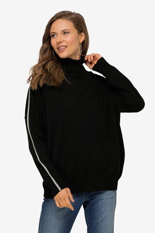 LAURASØN Sweater in Black: front