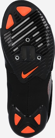 Chaussure de sport NIKE en noir