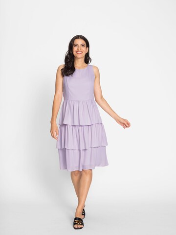 Robe heine en violet : devant