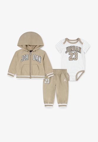 Set di Jordan in beige: frontale