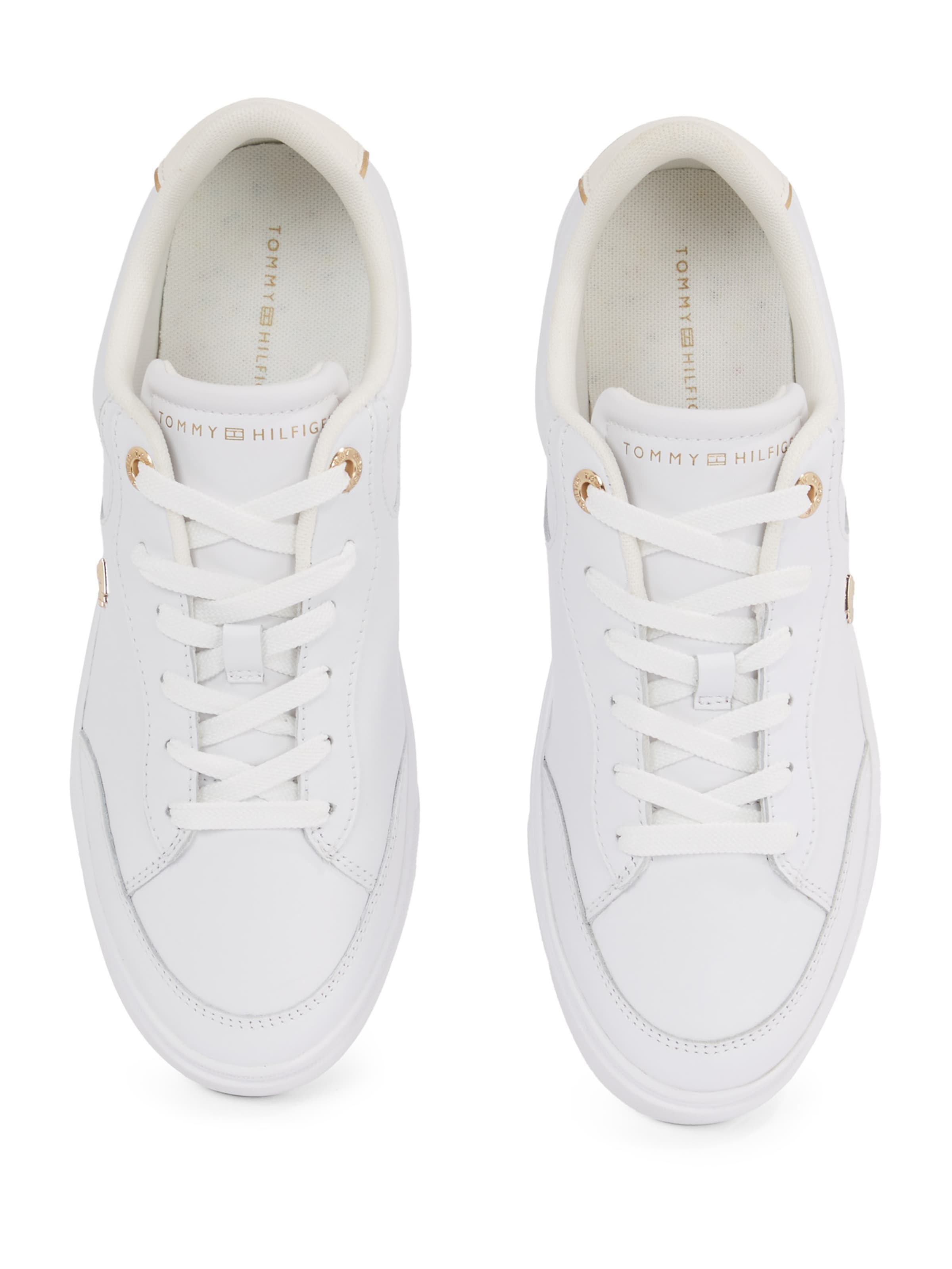 TOMMY HILFIGER Madalad ketsid 'Essential Chic Court', värv valge