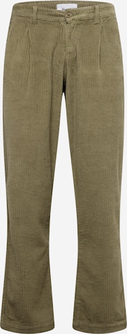 Brava Fabrics Štandardný strih Plisované nohavice - Zelená: predná strana