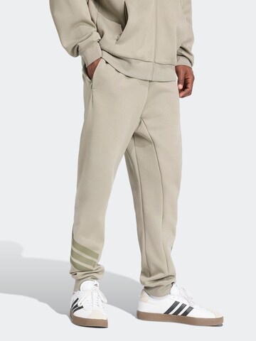 ADIDAS SPORTSWEAR Tapered Sportbyxa 'Future Icons' i grön: framsida