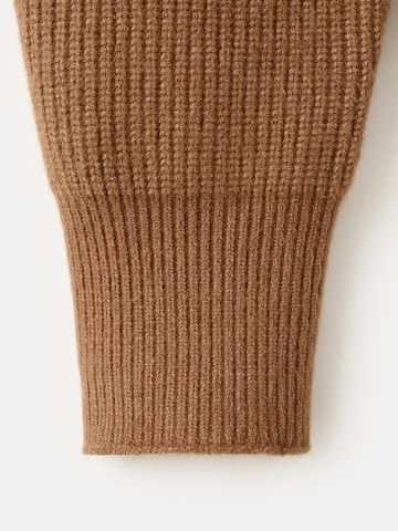 MANGO Пуловер 'FRESON' в кафяво