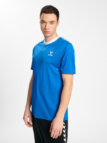 T-Shirt fonctionnel Hummel en bleu : devant