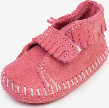 Minnetonka Stiefel 'Front Strap' in Pink: predná strana