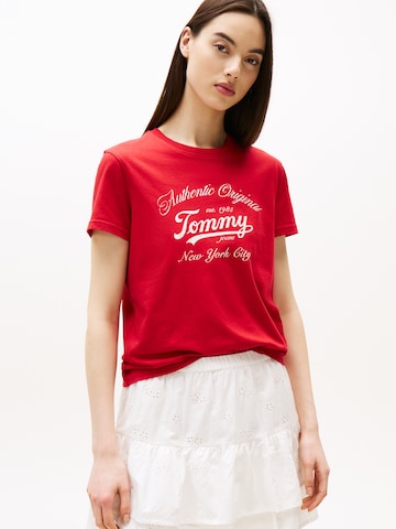 Tommy Jeans Shirts 'ESSENTIAL' i rød: forside