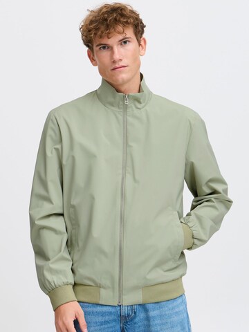 Casual Friday - Chaqueta de entretiempo 'CFJ Joshu' en verde: frente