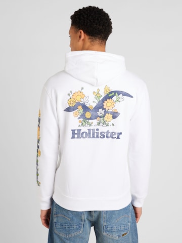 Bluză de molton de la HOLLISTER pe alb