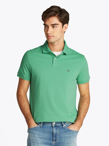 TOMMY HILFIGER - Camiseta en verde: frente