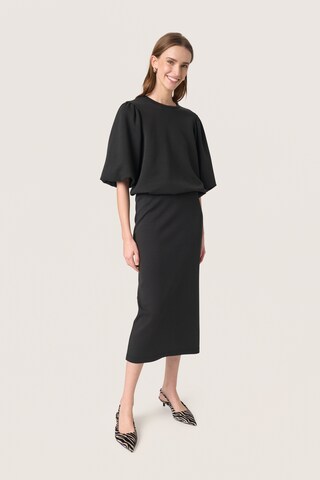 SOAKED IN LUXURY Rok 'Magana Valera' in Zwart