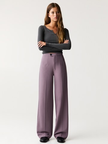 Wide leg Pantaloni con piega frontale di Pull&Bear in lilla