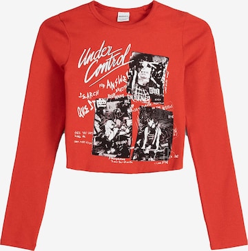 T-shirt Bershka en rouge : devant